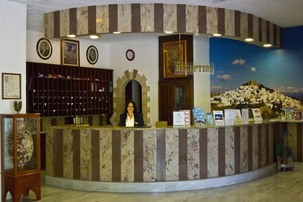 Skala Hotel Extérieur photo
