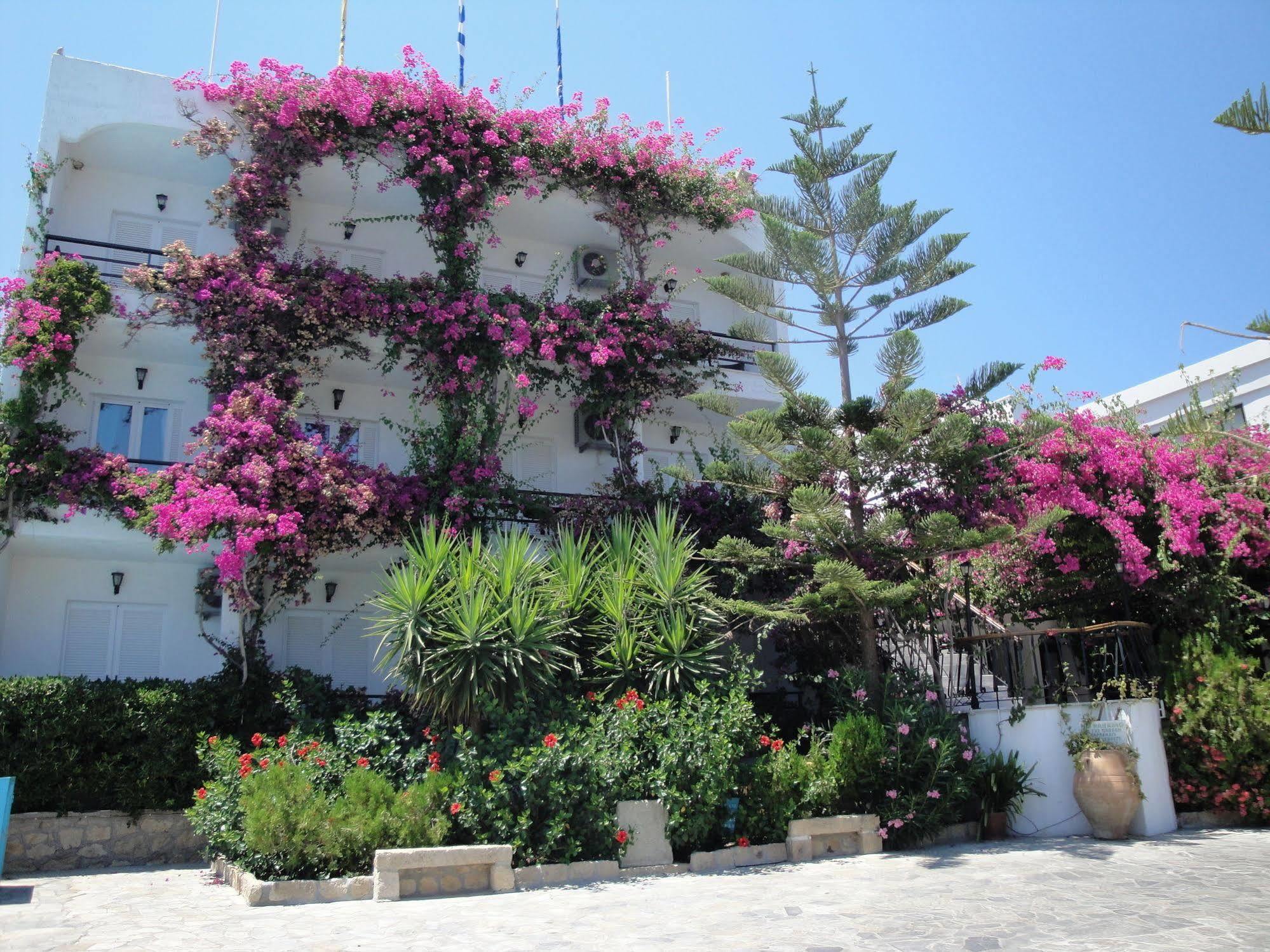 Skala Hotel Extérieur photo
